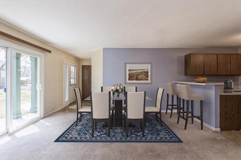 939 Ridgefield Ln, Wheeling, IL 60090 photo 3