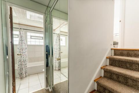 5404 N Artesian Ave, Chicago, IL 60625 photo 13