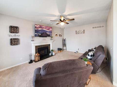 1908 Crestview Dr, Plainfield, IL 60586 photo 8