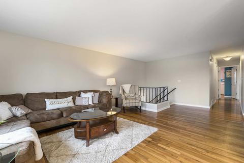 1285 Mayfield Ln, Hoffman Estates, IL 60169 photo 7