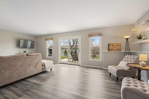1285 Mayfield Ln, Hoffman Estates, IL 60169 photo 13