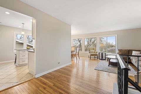 1285 Mayfield Ln, Hoffman Estates, IL 60169 photo 5