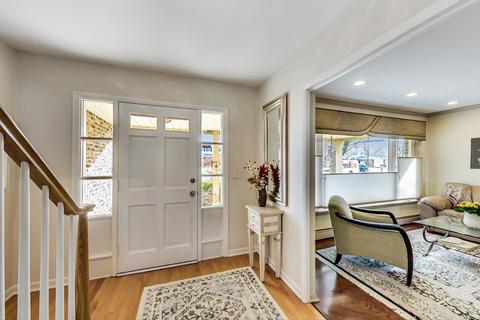 924 Wayne Ave, Deerfield, IL 60015 photo 3