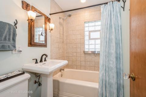 697 Greenview Ave, Des Plaines, IL 60016 photo 10
