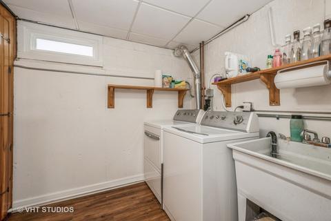 697 Greenview Ave, Des Plaines, IL 60016 photo 14
