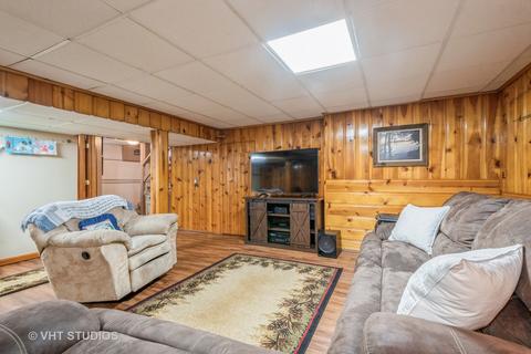 697 Greenview Ave, Des Plaines, IL 60016 photo 17