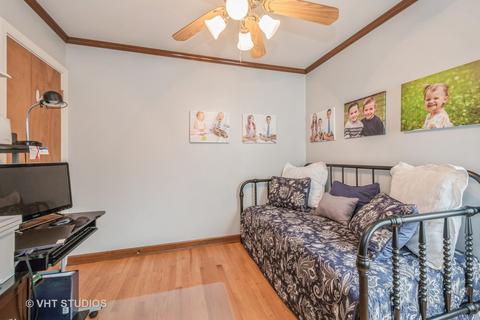 697 Greenview Ave, Des Plaines, IL 60016 photo 12