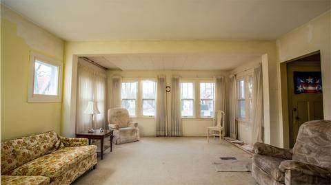 855 S 2nd Ave, Des Plaines, IL 60016 photo 4
