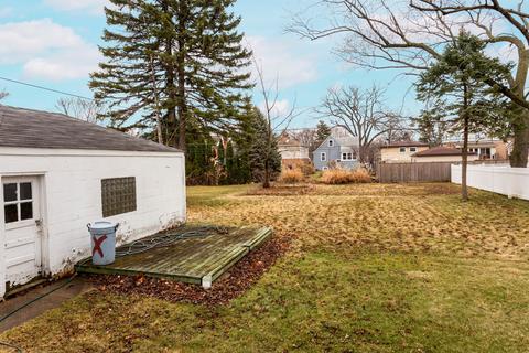855 S 2nd Ave, Des Plaines, IL 60016 photo 12