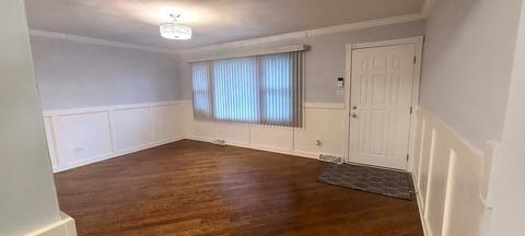 8001 S Thomas Ave, Bridgeview, IL 60455 photo 2