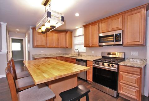 213 E Wilson St, Peotone, IL 60468 photo 8