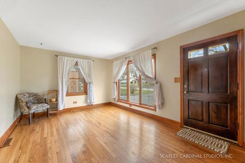 1106 Webster Ave, Wheaton, IL 60187 photo 2