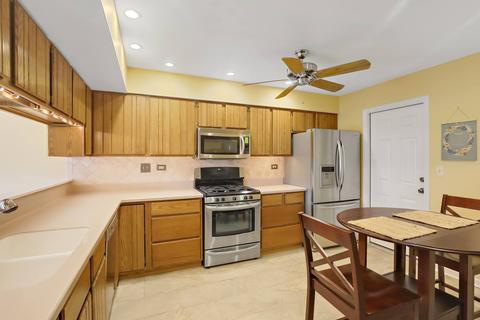 1867 Golf View Dr W, Bartlett, IL 60103 photo 5