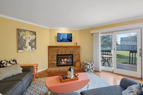 1867 Golf View Dr W, Bartlett, IL 60103 photo 3