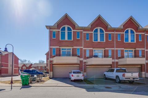 63 Northfield Ter, Wheeling, IL 60090 photo 1