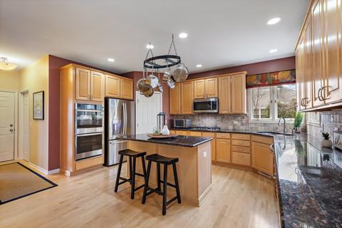 1285 Stonegate Rd, Algonquin, IL 60102 photo 11
