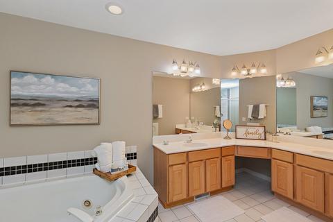 1285 Stonegate Rd, Algonquin, IL 60102 photo 16