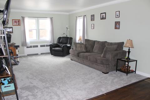 531 E 12th St, Lockport, IL 60441 photo 9