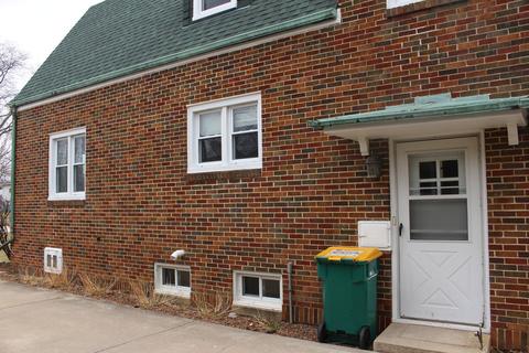 531 E 12th St, Lockport, IL 60441 photo 3