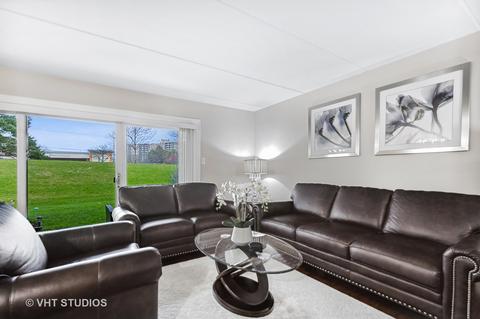 121 Windsor Ln #B, Willowbrook, IL 60527 photo 2