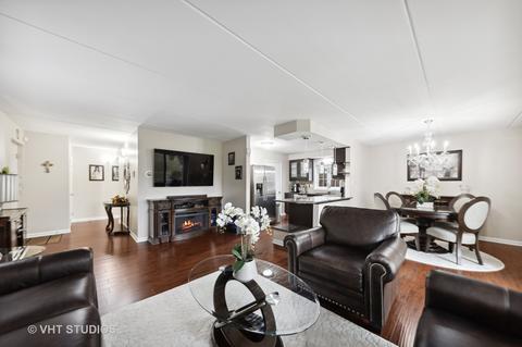 121 Windsor Ln #B, Willowbrook, IL 60527 photo 6