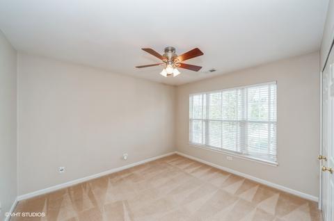 700 Mill Cir #204, Wheeling, IL 60090 photo 8