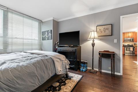 33 E Cedar St #4C, Chicago, IL 60611 photo 11