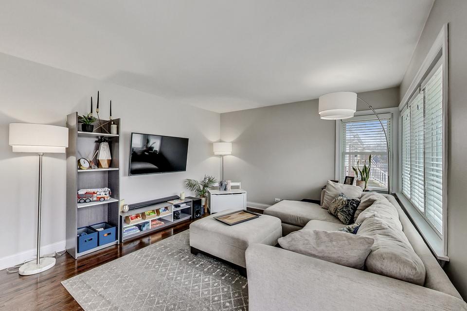  100 Wisconsin Dr, Des Plaines, IL 60016 photo 5