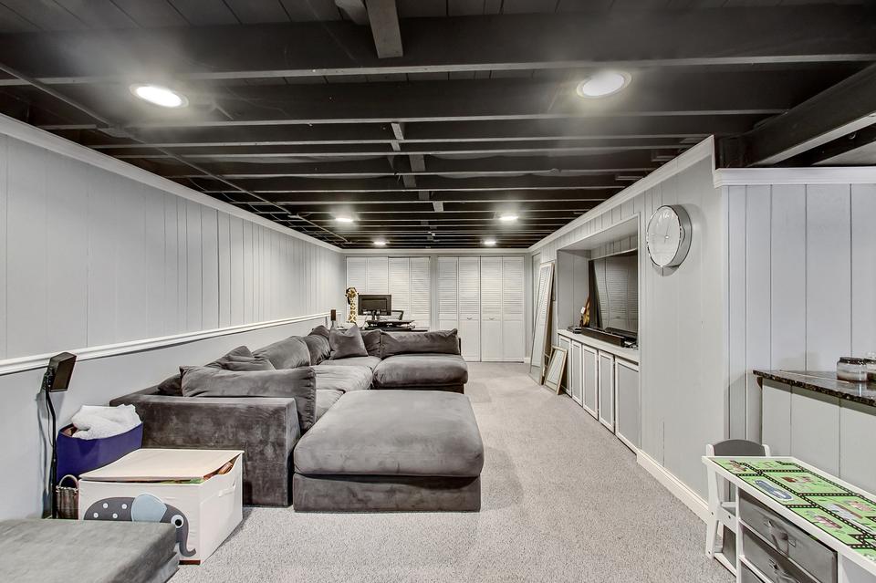  100 Wisconsin Dr, Des Plaines, IL 60016 photo 23