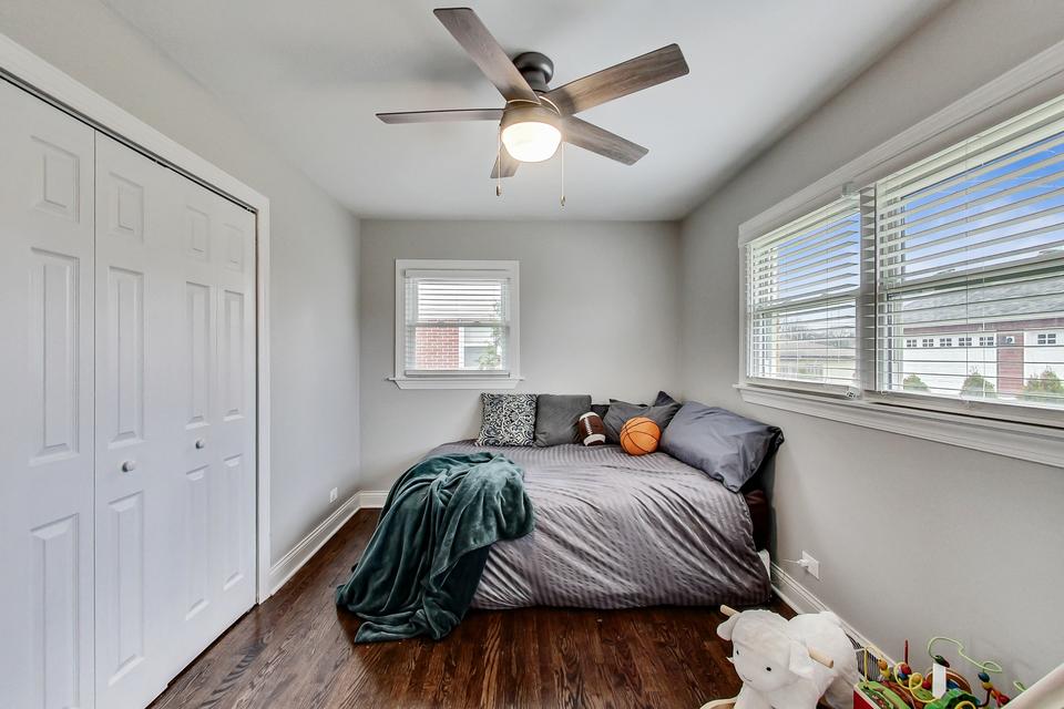  100 Wisconsin Dr, Des Plaines, IL 60016 photo 17