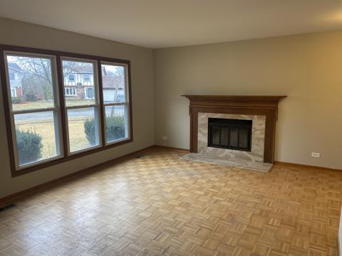 881 Jefferson Dr, Lindenhurst, IL 60046 photo 8