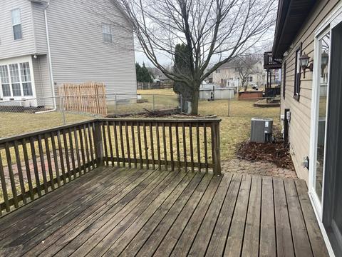 881 Jefferson Dr, Lindenhurst, IL 60046 photo 27