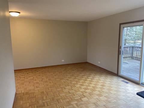 881 Jefferson Dr, Lindenhurst, IL 60046 photo 9