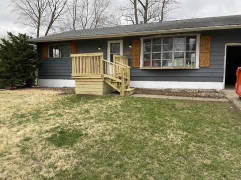 1009 Maplepark Dr, Champaign, IL 61821 photo 2