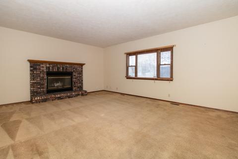 1600 Bensington Ct, Normal, IL 61761 photo 4