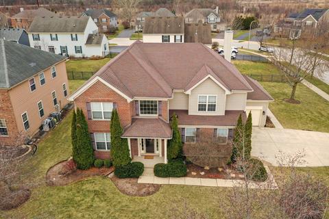 1420 Blume Dr, Elgin, IL 60124 photo 2
