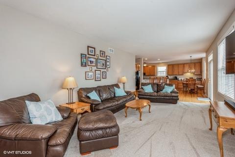 1420 Blume Dr, Elgin, IL 60124 photo 8