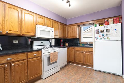 14818 Lawndale Ave, Midlothian, IL 60445 photo 4