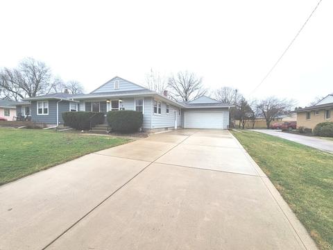 9 Striegel Ct, Normal, IL 61761 photo 2