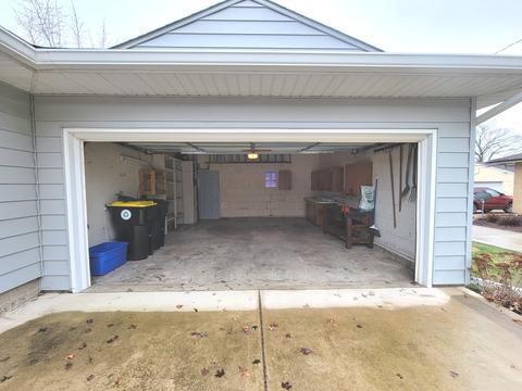 9 Striegel Ct, Normal, IL 61761 photo 3