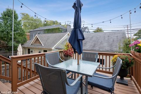 2343 W Cullom Ave, Chicago, IL 60618 photo 12