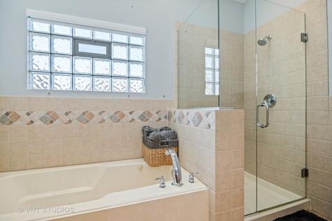 2343 W Cullom Ave, Chicago, IL 60618 photo 17