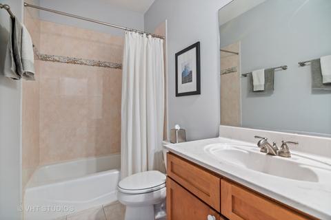 2343 W Cullom Ave, Chicago, IL 60618 photo 20