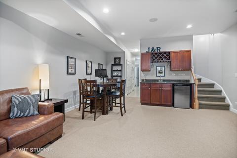 2343 W Cullom Ave, Chicago, IL 60618 photo 21