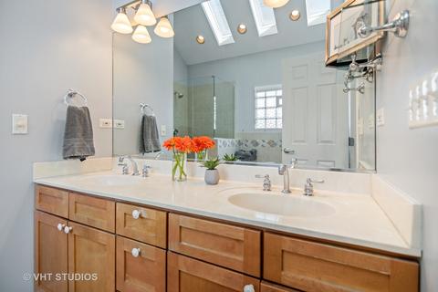 2343 W Cullom Ave, Chicago, IL 60618 photo 16