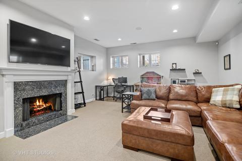 2343 W Cullom Ave, Chicago, IL 60618 photo 22