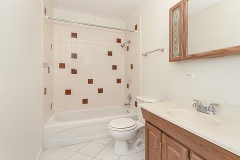 1025 Kenilworth Dr, Wheeling, IL 60090 photo 13