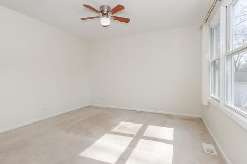 1025 Kenilworth Dr, Wheeling, IL 60090 photo 10