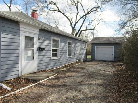 409 Fairview Dr, Champaign, IL 61820 photo 3