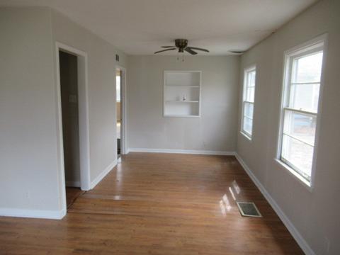 409 Fairview Dr, Champaign, IL 61820 photo 9